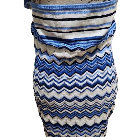 New Crave Fame Blue & White Chevron Open Weave Knit Halter Dress- Size Large - Picture 4 of 9